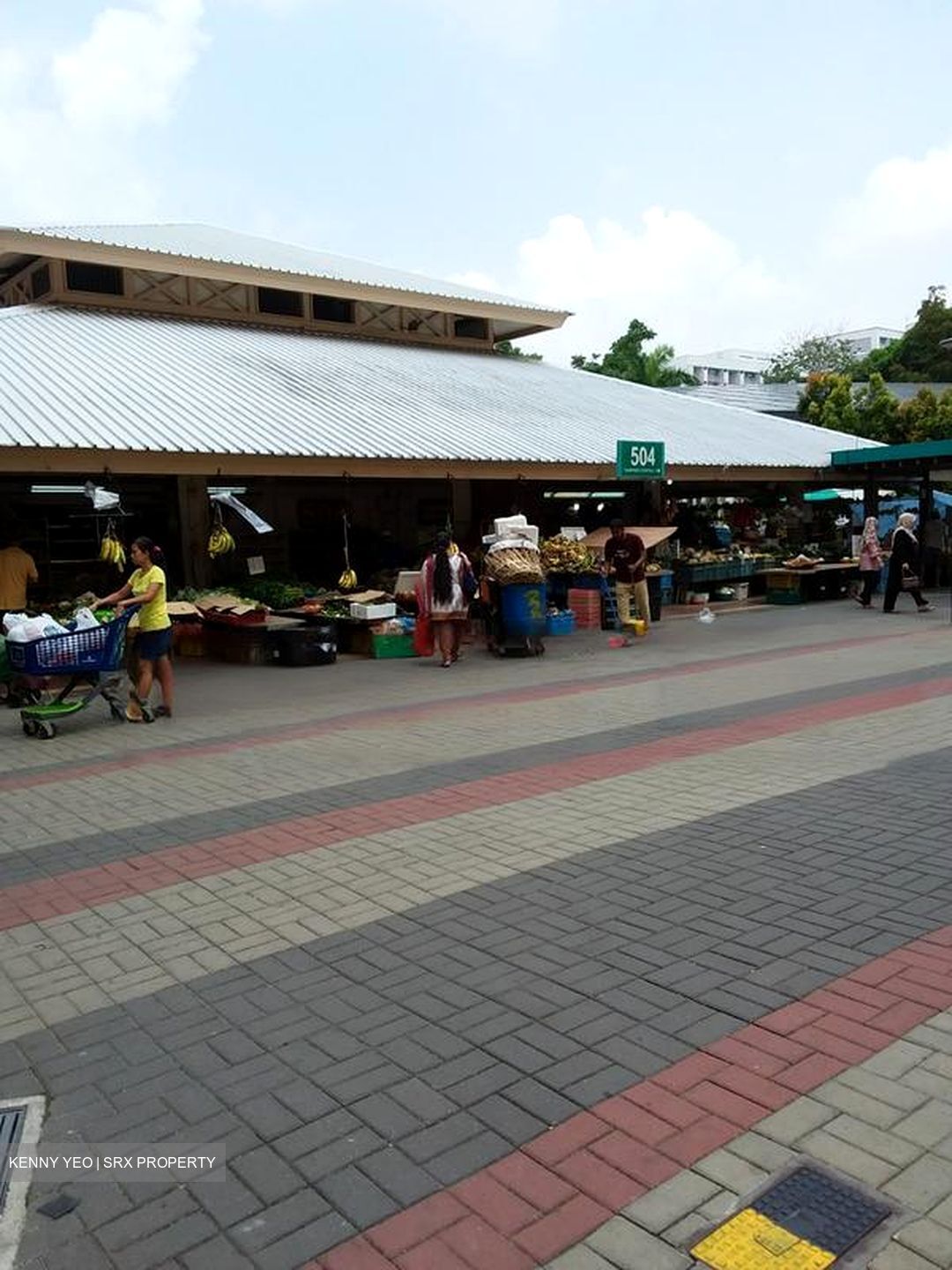 Tampines Heart (D18), Shop House #460329521